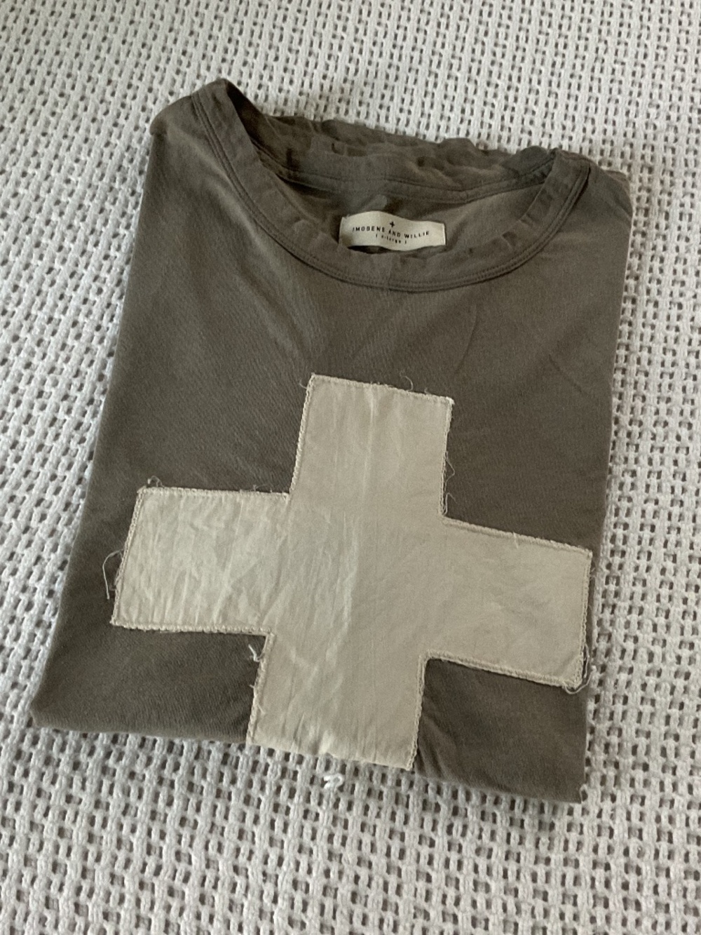 VGUC Imogene and Willie Gray Cross Tee